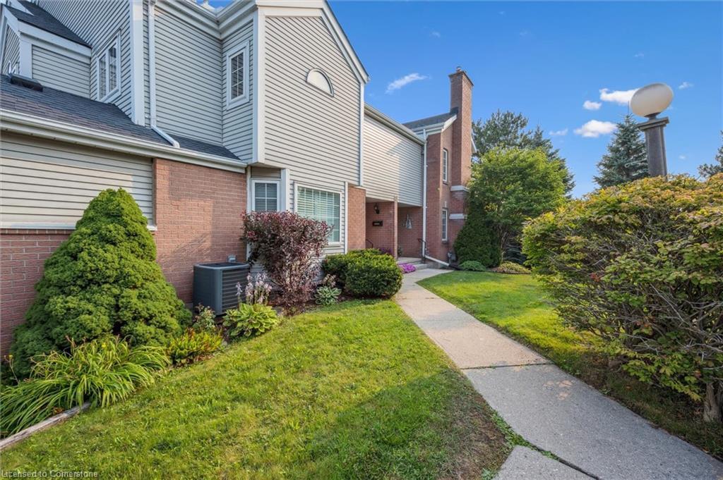 4-488 Beechwood Drive, Waterloo, ON - Outdoor With Facade