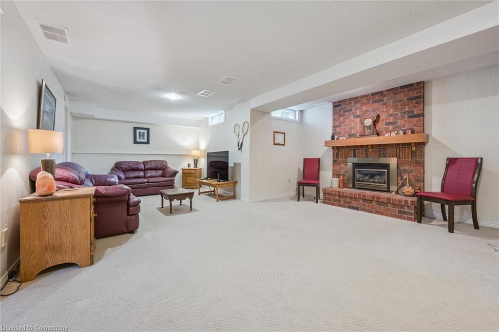 4-488 Beechwood Drive, Waterloo, ON - Indoor With Fireplace