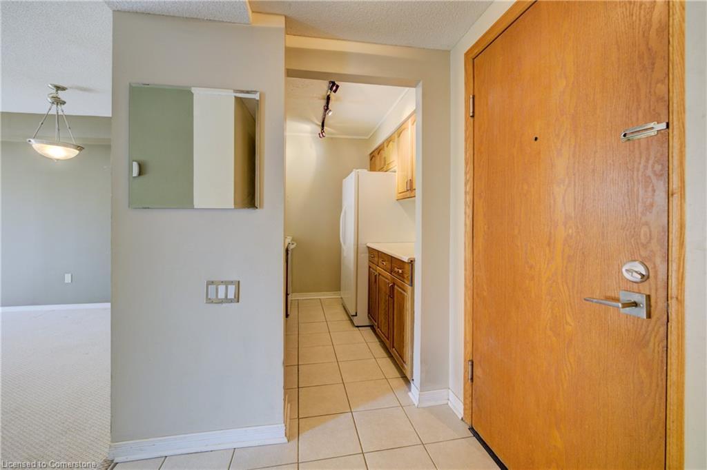 204-10 Ellen Street E, Kitchener, ON - Indoor Photo Showing Other Room