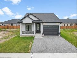 211 Sycamore Street Welland, ON L3C 0J8