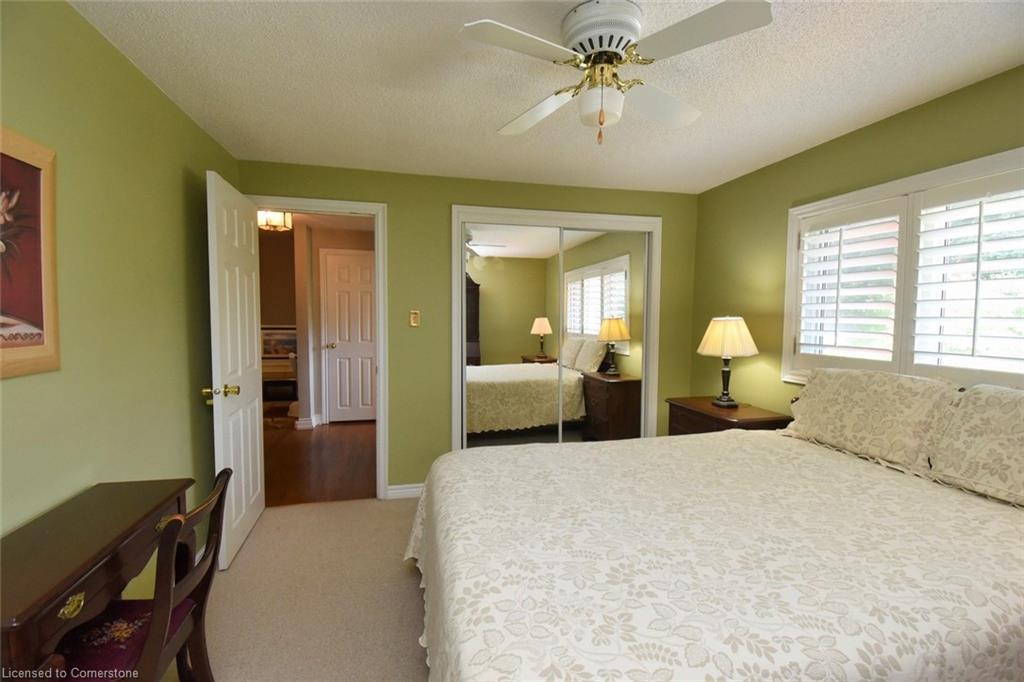 4131 Lorraine Crescent, Burlington, ON - Indoor Photo Showing Bedroom