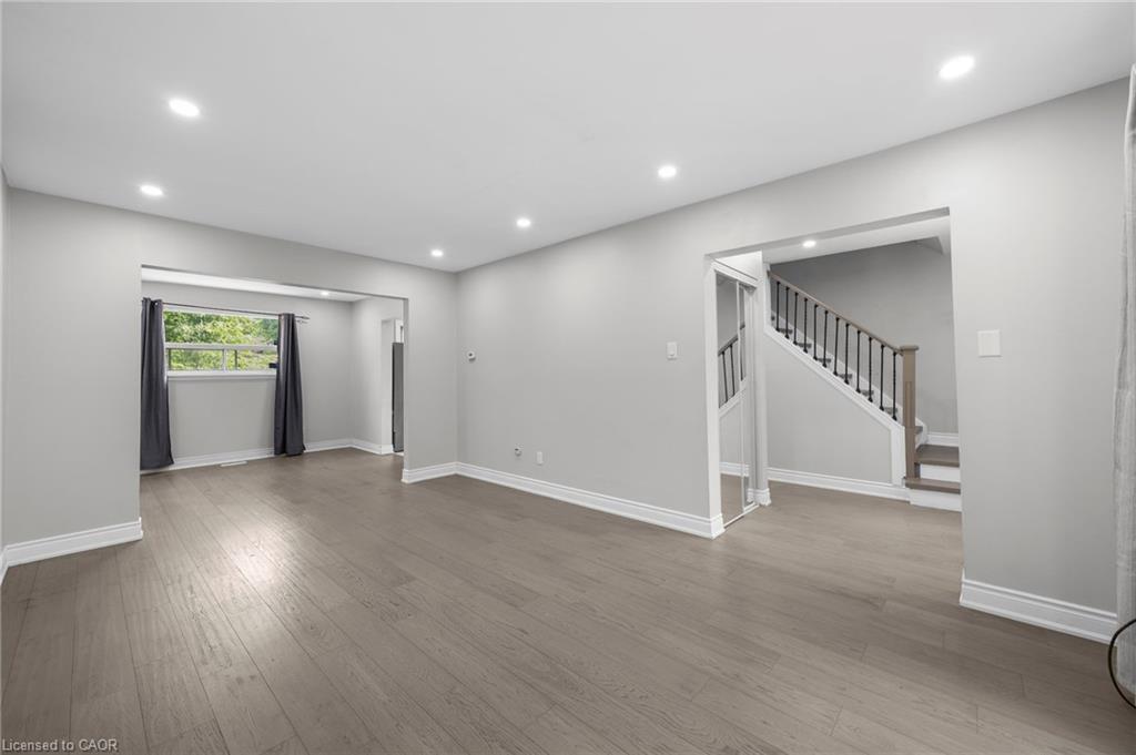 24 Fallingdale Crescent, Brampton, ON - Indoor Photo Showing Other Room