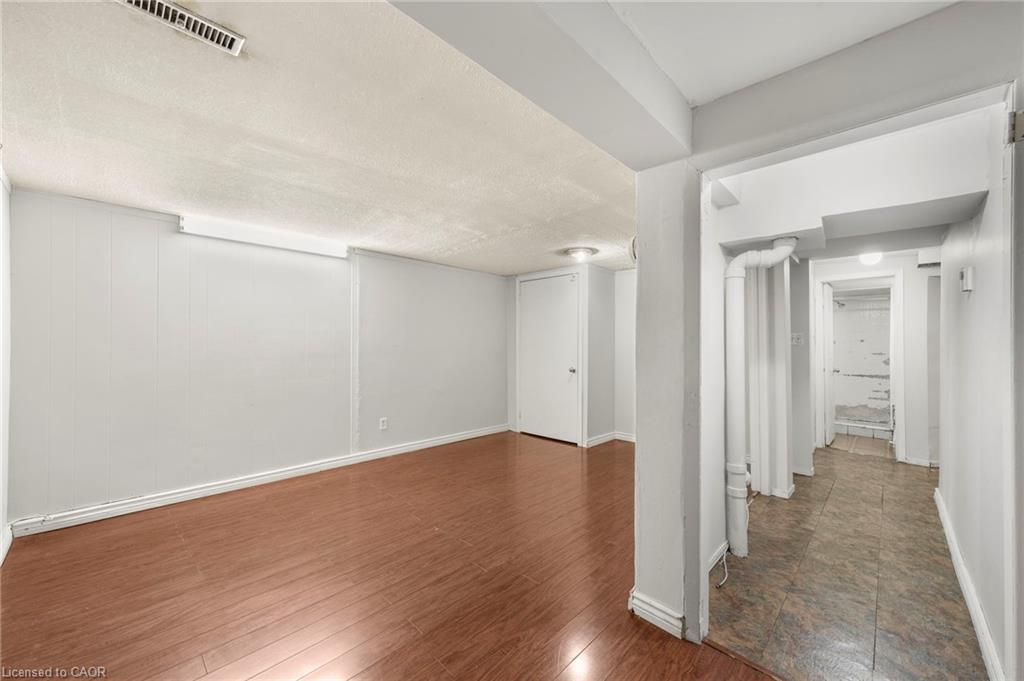 24 Fallingdale Crescent, Brampton, ON - Indoor Photo Showing Other Room