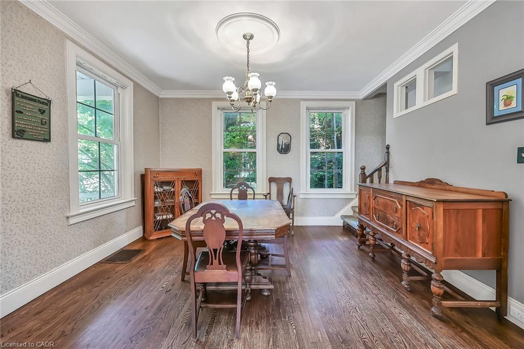 94 Sutherland Street W, Caledonia, ON - Indoor Photo Showing Dining Room