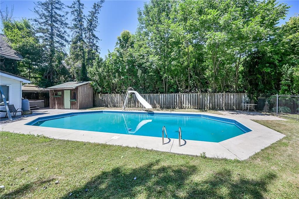 94 Sutherland Street W, Caledonia, ON - Outdoor With In Ground Pool With Backyard