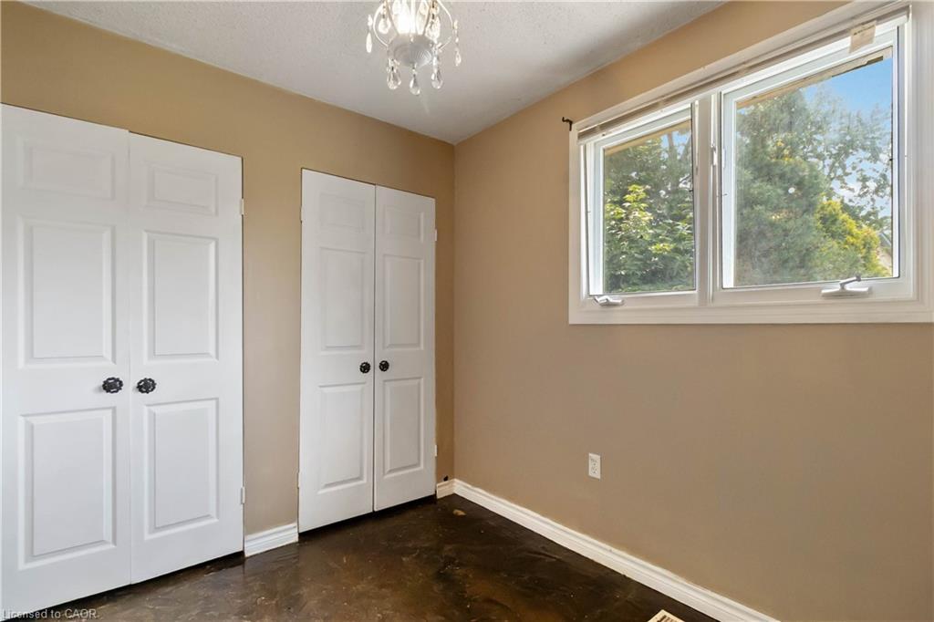 6 Equestrian Court, Brantford, ON - Indoor Photo Showing Other Room
