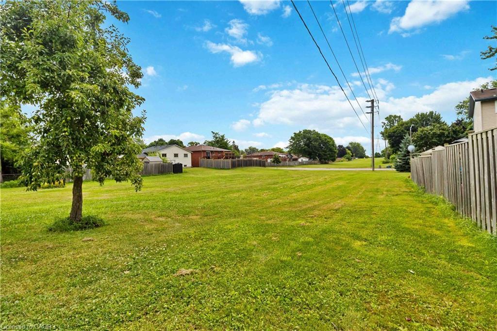 6 Equestrian Court, Brantford, ON - Outdoor