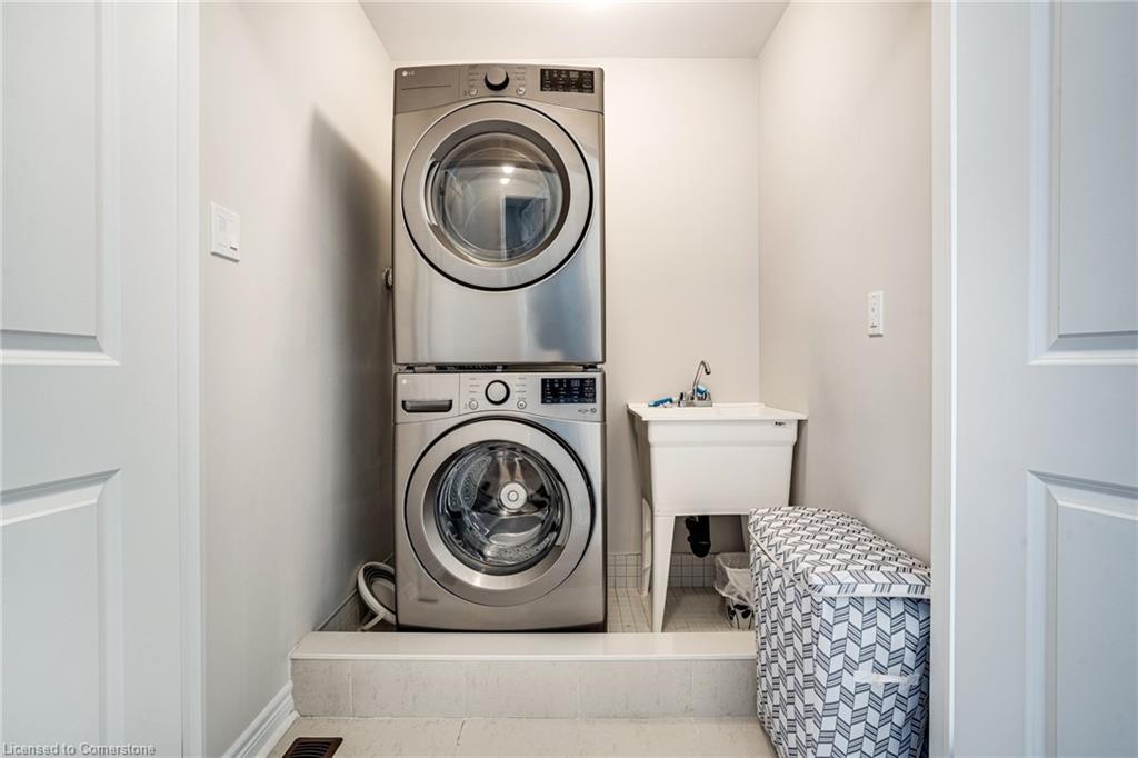 26 Bentgrass Drive, Welland, ON - Indoor Photo Showing Laundry Room