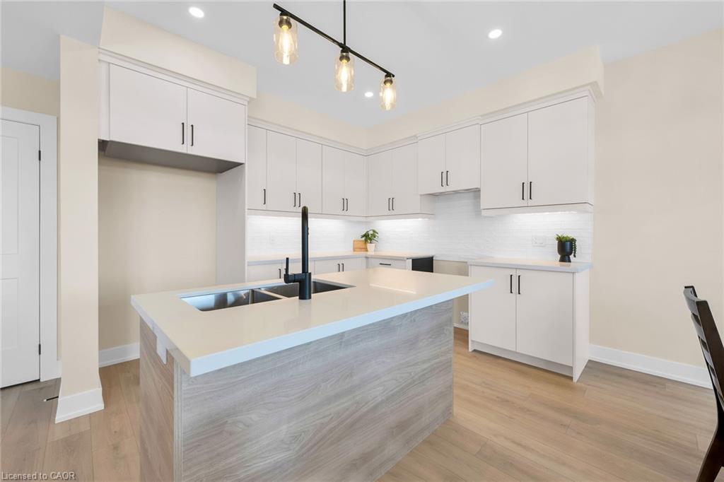 160 Craddock Boulevard, Jarvis, ON - Indoor Photo Showing Kitchen With Double Sink With Upgraded Kitchen