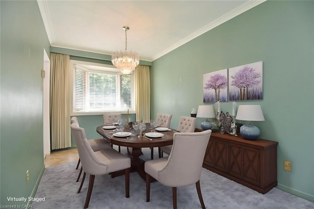 552 Hull Court, Burlington, ON - Indoor Photo Showing Dining Room