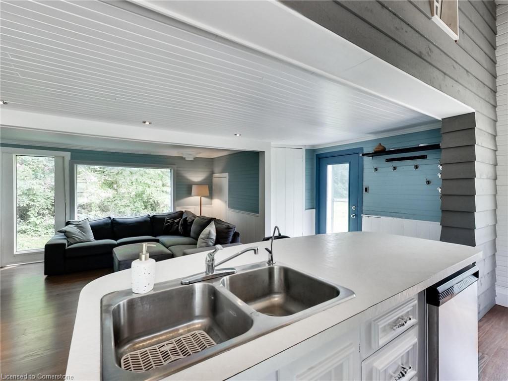 6142 Guelph Line, Burlington, ON - Indoor Photo Showing Kitchen With Double Sink