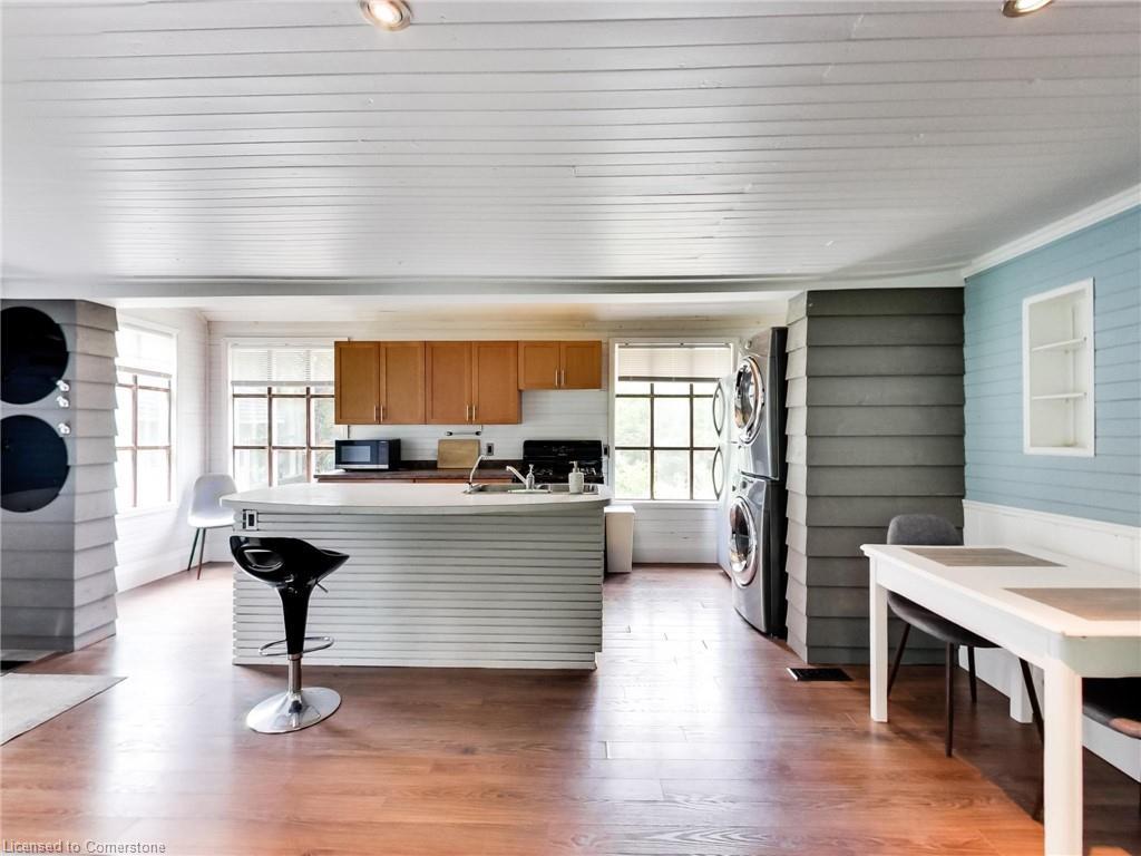6142 Guelph Line, Burlington, ON - Indoor Photo Showing Kitchen