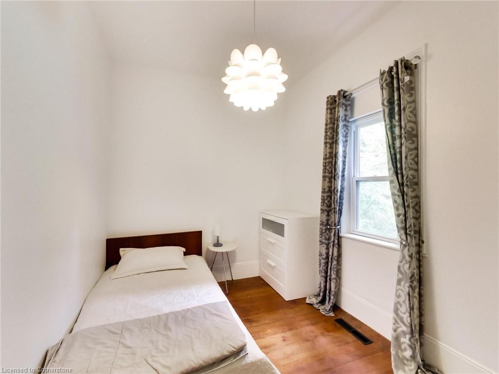 6142 Guelph Line, Burlington, ON - Indoor Photo Showing Bedroom