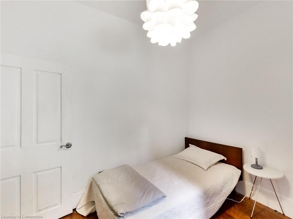 6142 Guelph Line, Burlington, ON - Indoor Photo Showing Bedroom