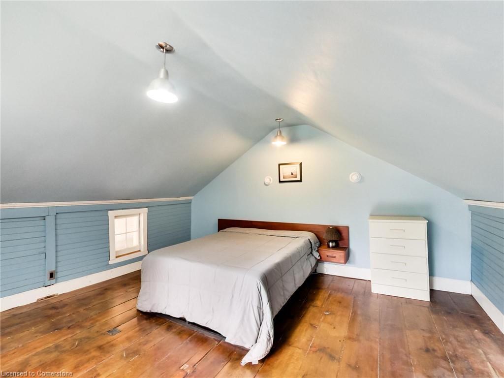 6142 Guelph Line, Burlington, ON - Indoor Photo Showing Bedroom