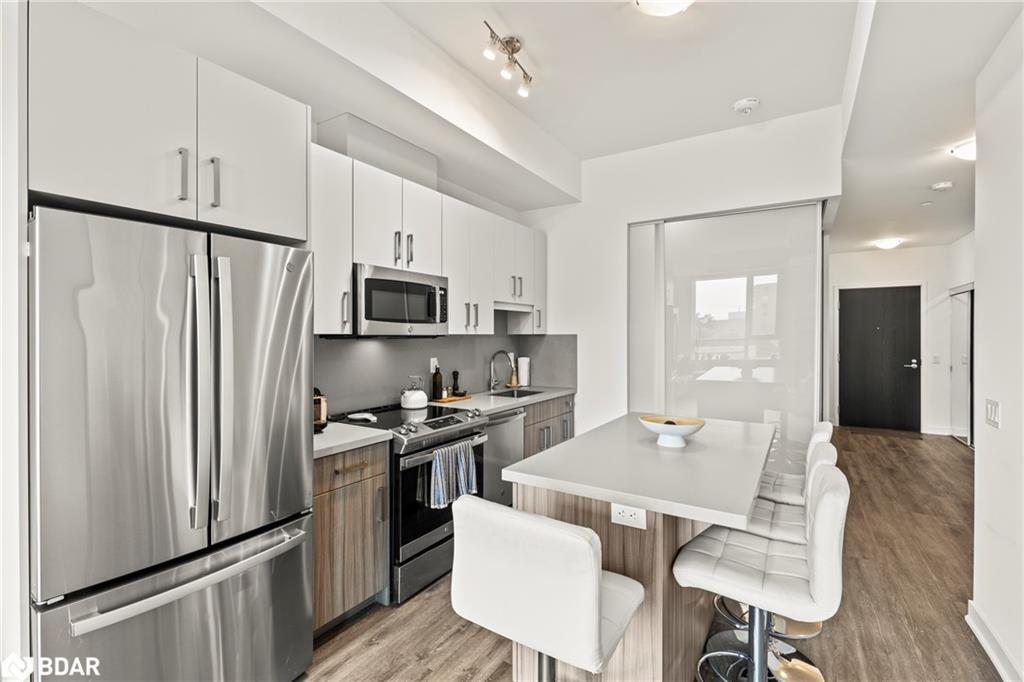 307-2007 James Street Street, Burlington, ON - Indoor