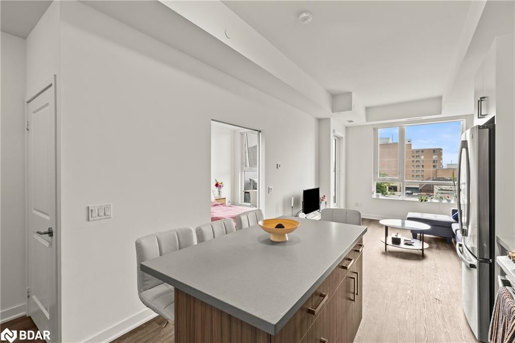 307-2007 James Street Street, Burlington, ON - Indoor