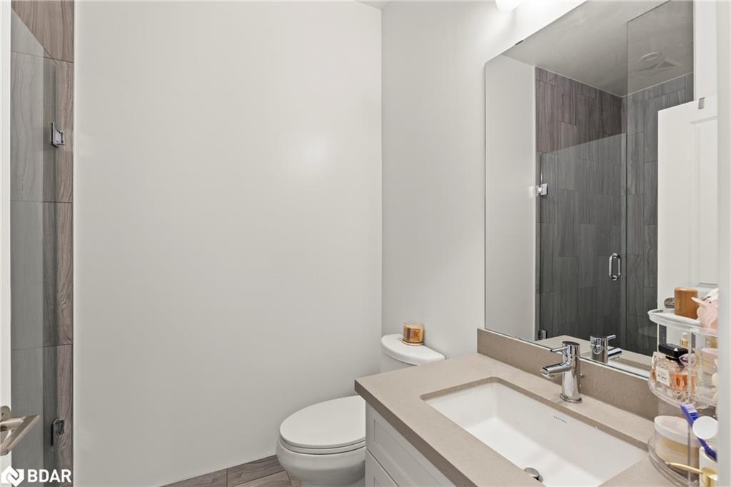 307-2007 James Street Street, Burlington, ON - Indoor Photo Showing Bathroom