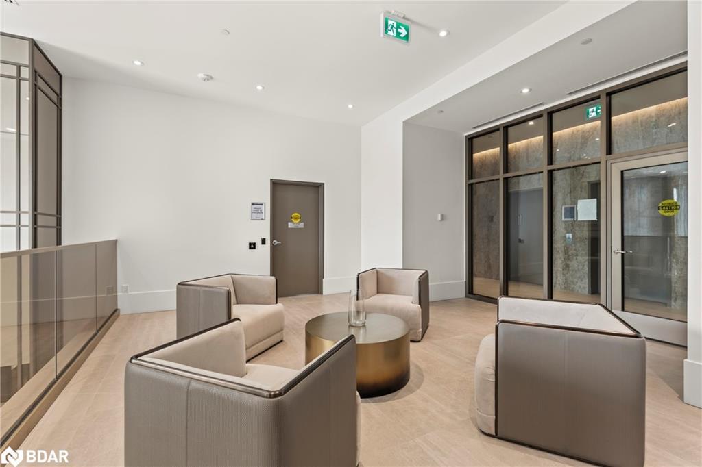 307-2007 James Street Street, Burlington, ON - Indoor Photo Showing Other Room