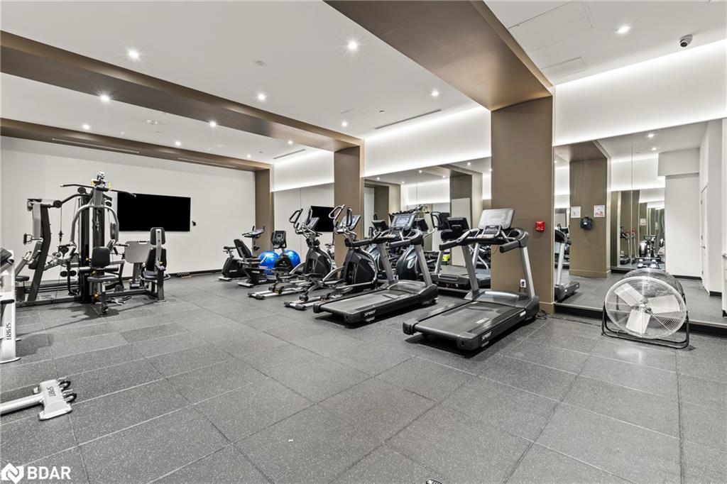 307-2007 James Street Street, Burlington, ON - Indoor Photo Showing Gym Room