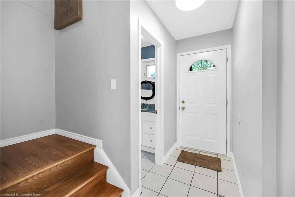 18-1460 Garth Street, Hamilton, ON - Indoor Photo Showing Other Room