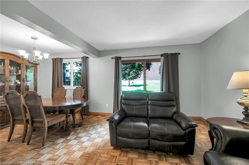 18-1460 Garth Street, Hamilton, ON - Indoor