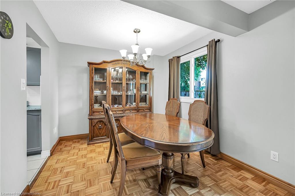 18-1460 Garth Street, Hamilton, ON - Indoor Photo Showing Dining Room