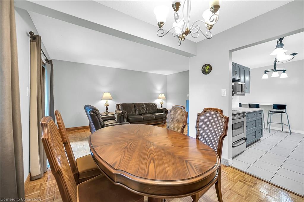 18-1460 Garth Street, Hamilton, ON - Indoor Photo Showing Dining Room