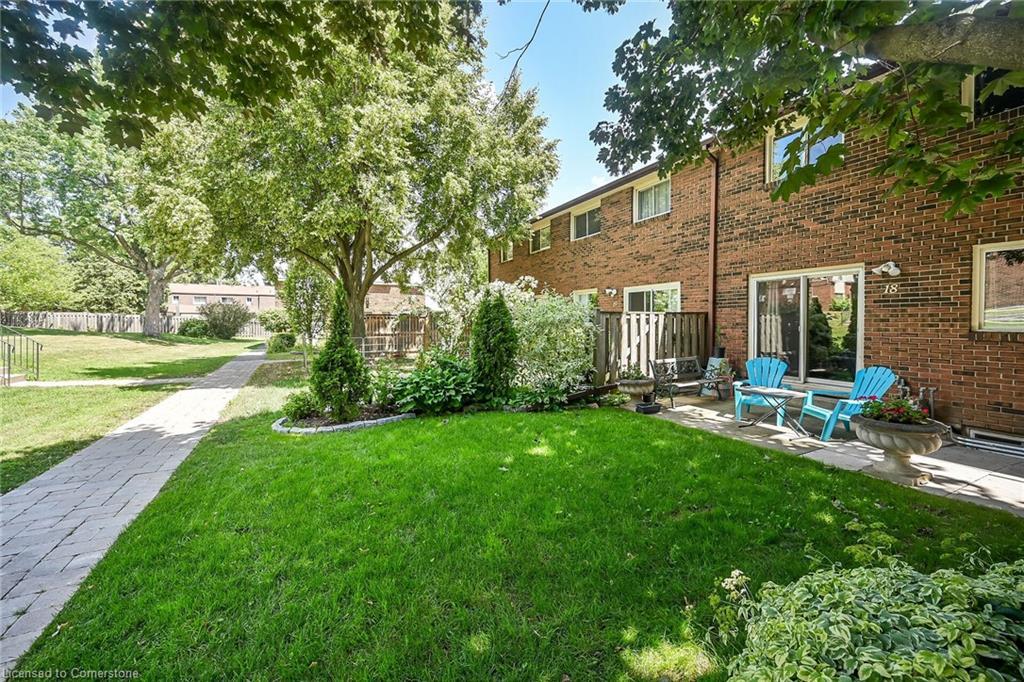 18-1460 Garth Street, Hamilton, ON - Outdoor