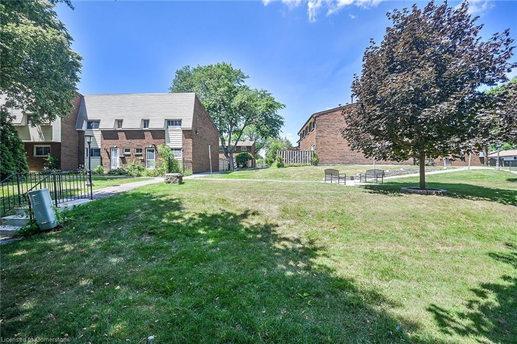 18-1460 Garth Street, Hamilton, ON - Outdoor