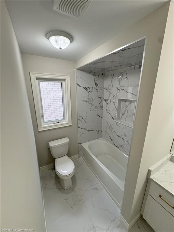 143 Klein Circle, Ancaster, ON - Indoor Photo Showing Bathroom