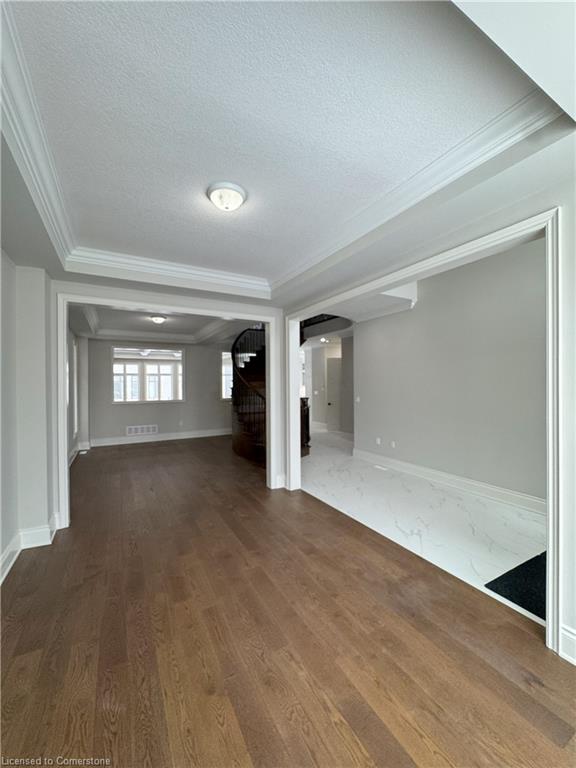 143 Klein Circle, Ancaster, ON - Indoor Photo Showing Other Room