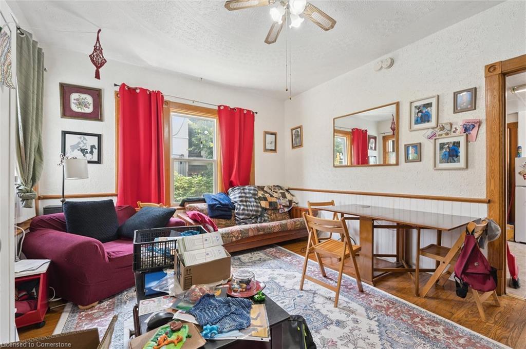 133 Joseph Street, Kitchener, ON - Indoor Photo Showing Living Room