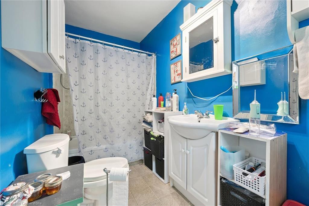 133 Joseph Street, Kitchener, ON - Indoor Photo Showing Bathroom