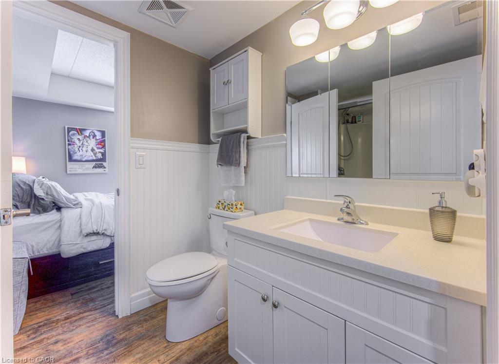 407-155 Water Street S, Cambridge, ON - Indoor Photo Showing Bathroom