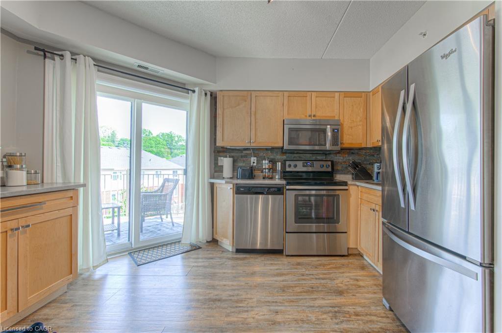 407-155 Water Street S, Cambridge, ON - Indoor Photo Showing Kitchen With Stainless Steel Kitchen