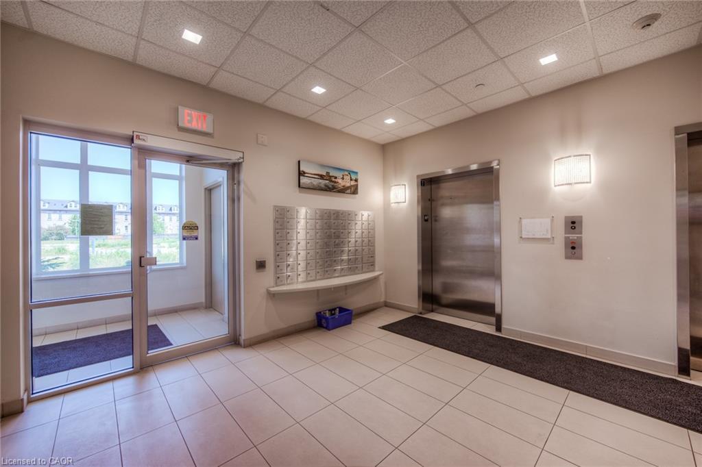 407-155 Water Street S, Cambridge, ON - Indoor Photo Showing Other Room
