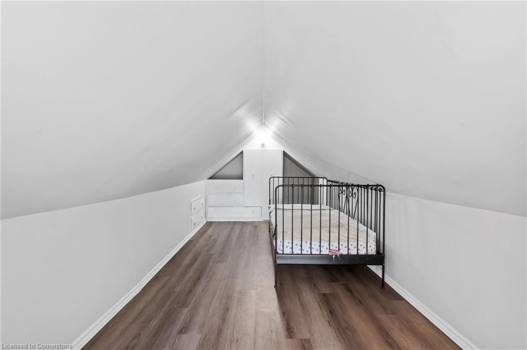 111 Rykert Street, St. Catharines, ON - Indoor Photo Showing Other Room