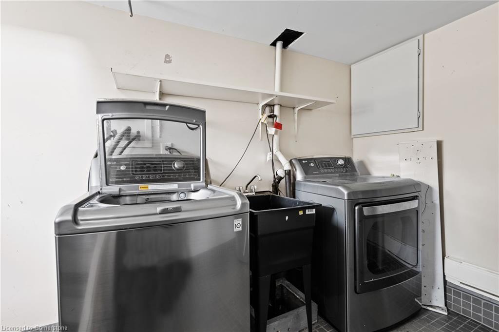 111 Rykert Street, St. Catharines, ON - Indoor Photo Showing Laundry Room