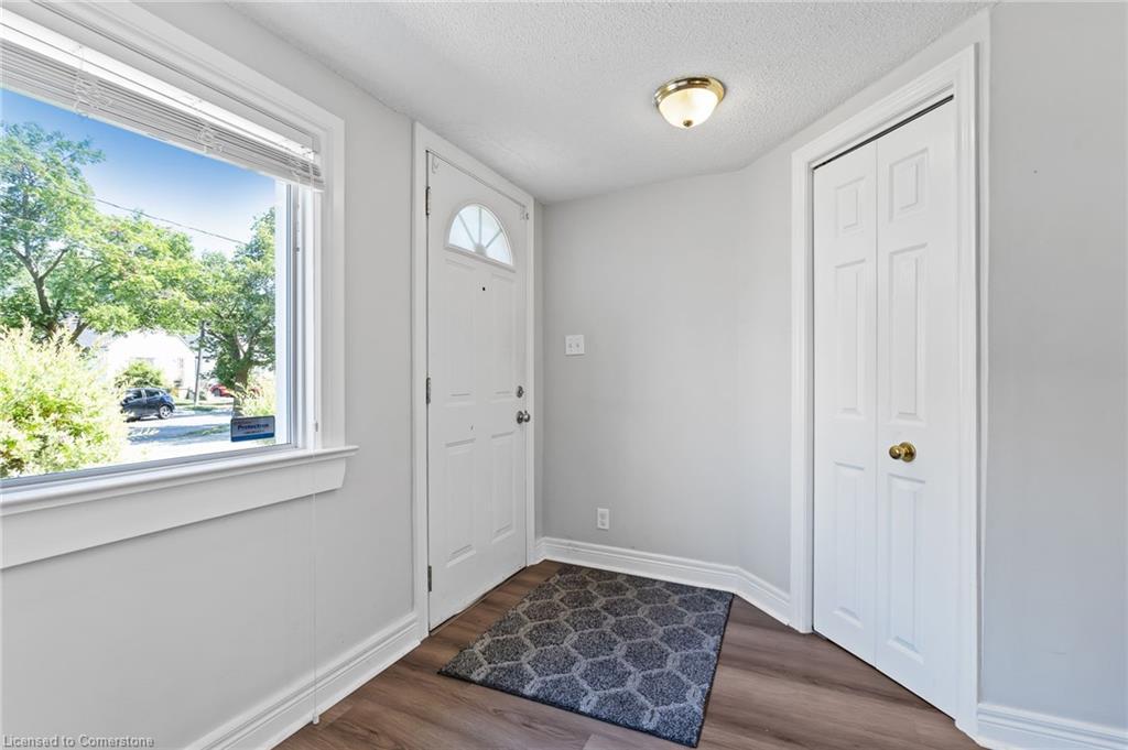 111 Rykert Street, St. Catharines, ON - Indoor Photo Showing Other Room