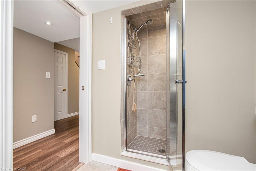 149 Dorchester Drive, Grimsby, ON - Indoor Photo Showing Bathroom