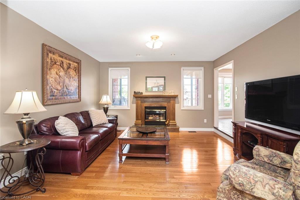 149 Dorchester Drive, Grimsby, ON - Indoor Photo Showing Living Room With Fireplace