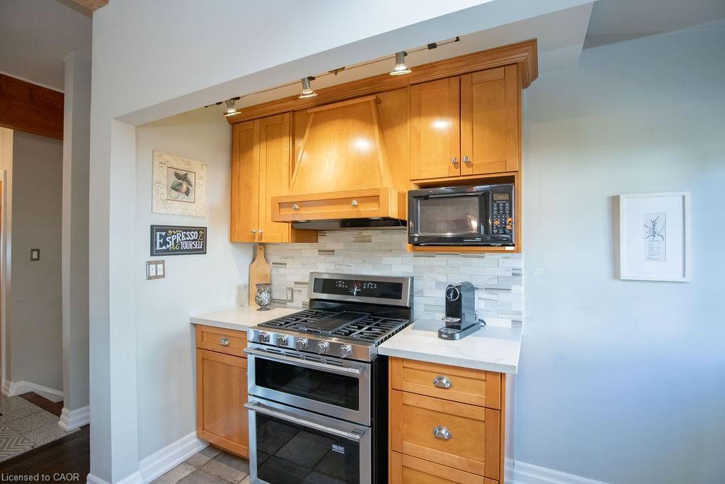 92 Auchmar Road, Hamilton, ON - Indoor Photo Showing Kitchen