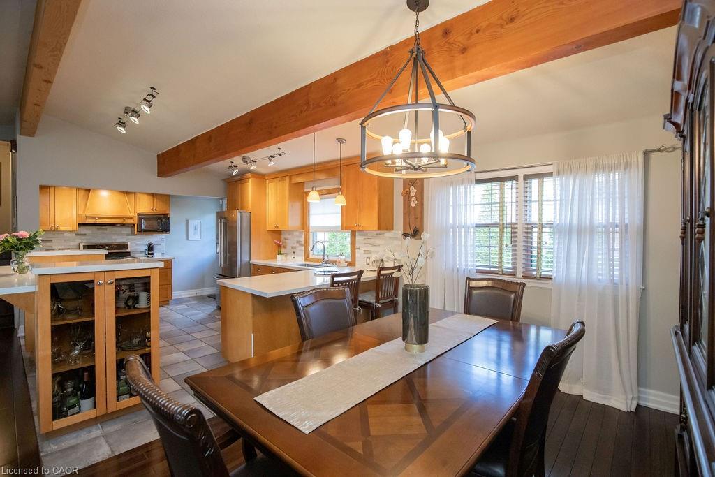 92 Auchmar Road, Hamilton, ON - Indoor Photo Showing Dining Room