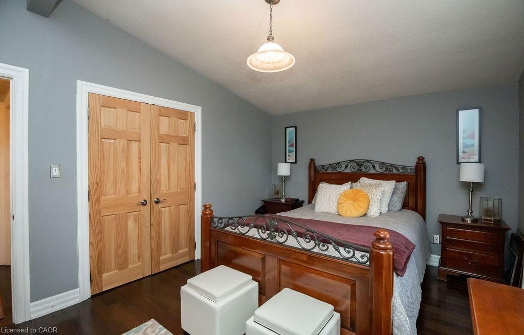92 Auchmar Road, Hamilton, ON - Indoor Photo Showing Bedroom