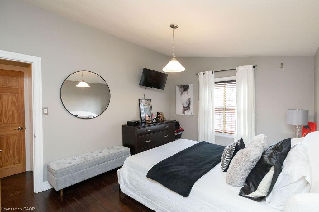 92 Auchmar Road, Hamilton, ON - Indoor Photo Showing Bedroom