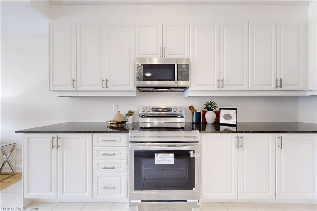 6 Marvin Avenue, Oakville, ON - Indoor Photo Showing Kitchen