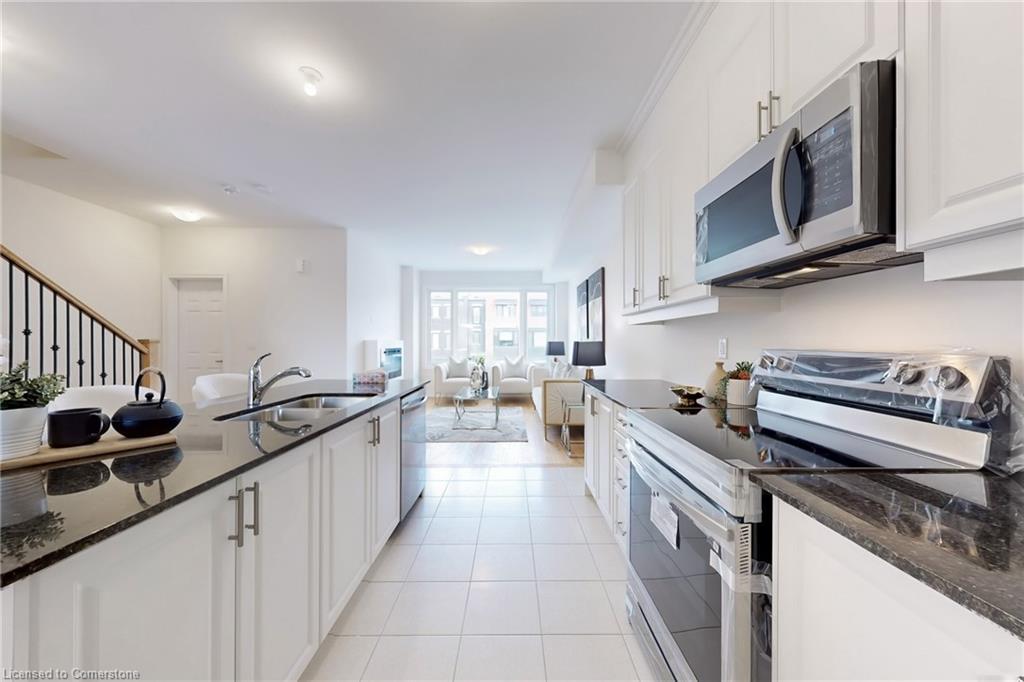 6 Marvin Avenue, Oakville, ON - Indoor Photo Showing Kitchen