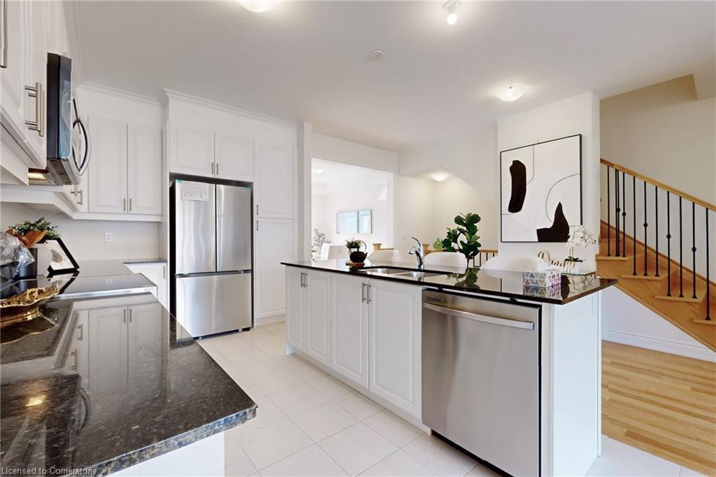 6 Marvin Avenue, Oakville, ON - Indoor Photo Showing Kitchen