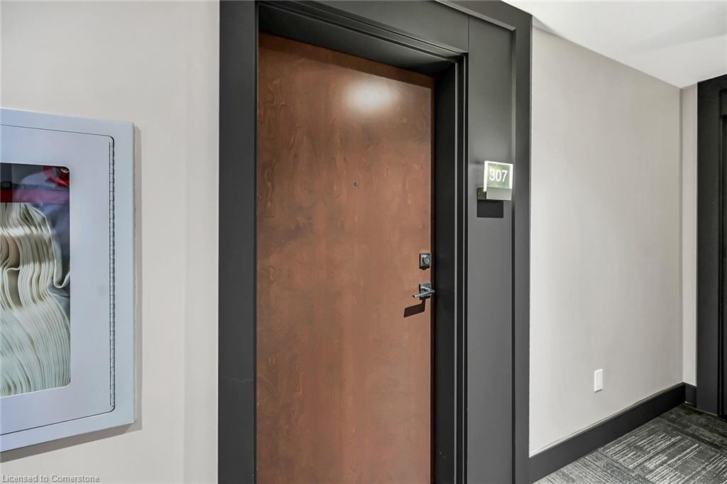 307-455 Charlton Avenue E, Hamilton, ON - Indoor